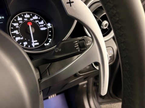 Alfa Romeo Giulia 2.0T Veloce Auto Euro 6 (s/s) 4dr 25