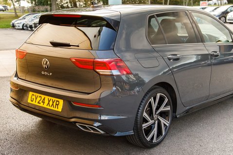 Volkswagen Golf R-LINE TSI 7