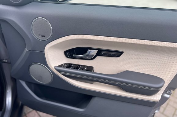 Land Rover Range Rover Evoque 2.2 SD4 DYNAMIC AUTO 18