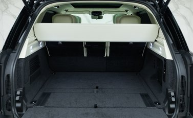 Land Rover Range Rover P460e Autobiography LWB 37