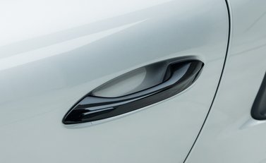 Porsche 911 GT3 RS Weissach (991.2) 36