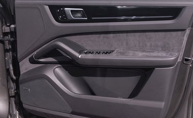 Porsche Cayenne GTS Coupé 23