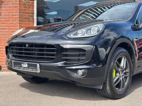 Porsche Cayenne 3.0 V6 E-Hybrid S 5dr Petrol Plug-in Hybrid TiptronicS 4WD Euro 6 (416ps) 14