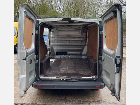 Vauxhall Vivaro 2.0 2700 CDTi FWD L1 4dr 12