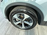 Volvo XC40 2.0 B4 MHEV Plus Dark DCT Auto Euro 6 (s/s) 5dr 8