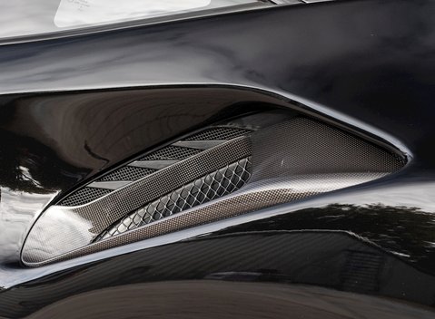 Ferrari 488 Pista 30