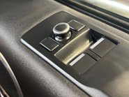 Land Rover Discovery SD6 36 Commercial HSE 37