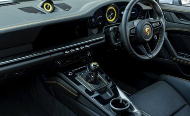 Porsche 911 (992) GT3 Touring 13