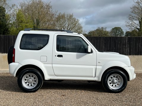 Suzuki Jimny SZ3 5
