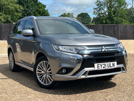 Mitsubishi Outlander PHEV DYNAMIC