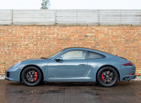 Porsche 911 (991.2) Carrera 4 GTS 2