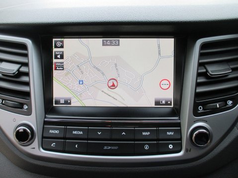 Hyundai TUCSON 2.0 CRDi SE Nav 4WD Euro 6 5dr 19