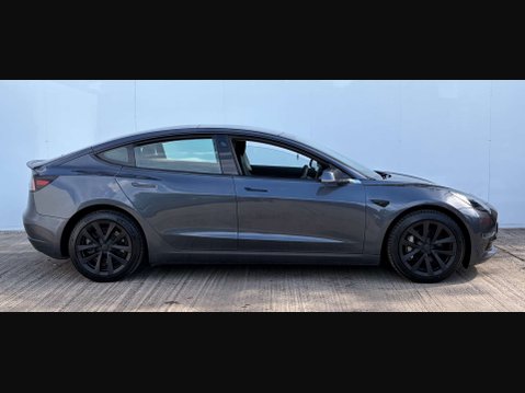 Tesla Model 3 Model 3 Long Range AWD 4WD 4dr 4