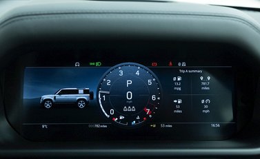 Land Rover Defender 110 V8 17