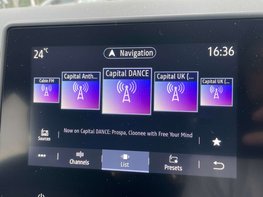 Renault Captur 1.0 Captur Iconic Edition TCe 5dr 31