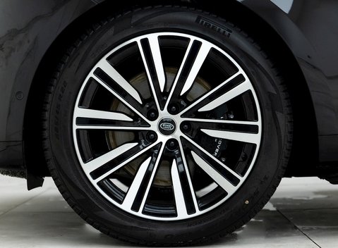 Land Rover Range Rover P510e First Edition 8