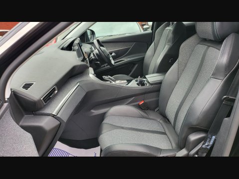 Peugeot 3008 PURETECH S/S ALLURE PREMIUM 31