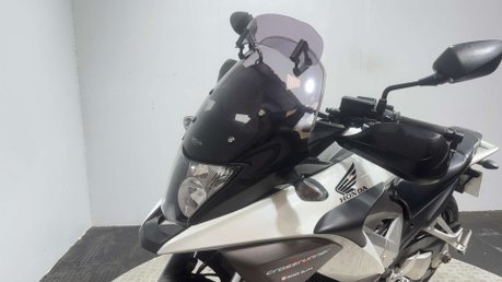 Honda VFR 2011 ONLY 22K NEW MOT SERVICED TOP BOX TOURER 800CC 38