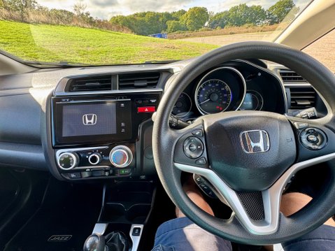 Honda Jazz I-VTEC SE 26