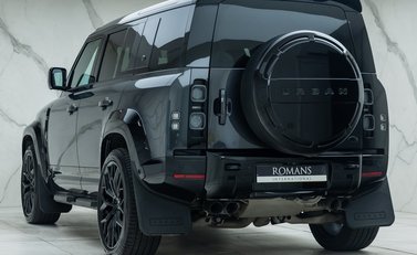 Land Rover Defender 110 V8 P525 Urban 7