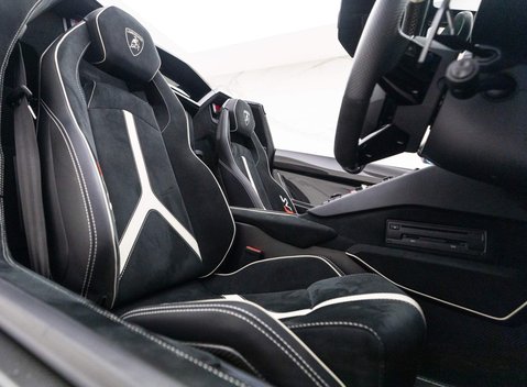 Lamborghini Aventador SVJ LP 770-4 10