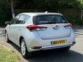 Toyota Auris VVT-I HYBRID BUSINESS EDITION TSS 20