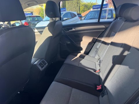 Volkswagen Golf 1.6 TDI BlueMotion Tech S Euro 5 (s/s) 5dr 23