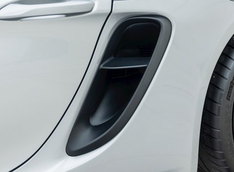 Porsche 718 Boxster Spyder 27