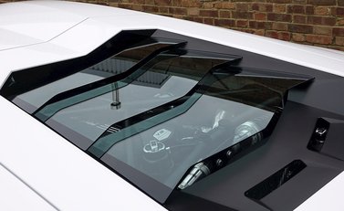 Lamborghini Aventador LP 700-4 10