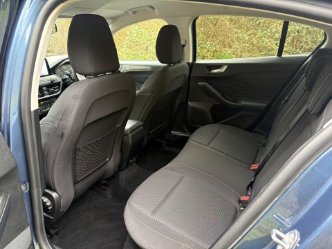 Ford Focus TITANIUM 21