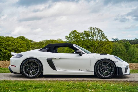 Porsche 718 SPYDER RS PDK 6