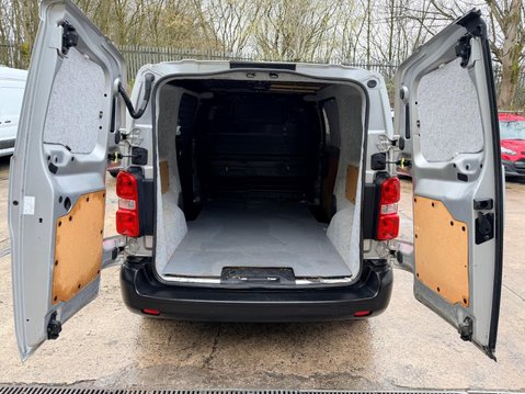 Peugeot Expert 1.6 BlueHDi 1000 Professional Standard Panel Van 6dr Diesel Manual MWB Euro 17