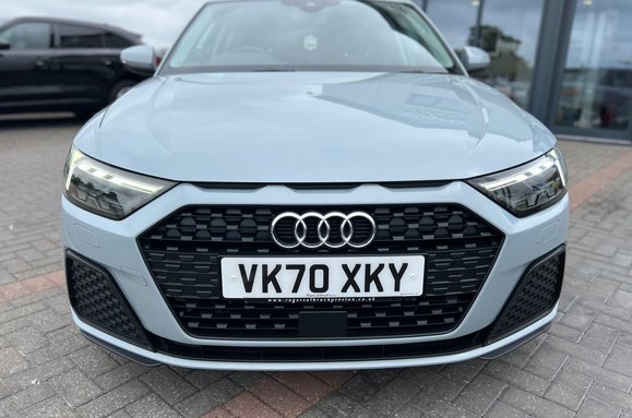 Audi A1 SPORTBACK 1.0 TFSI TECHNIK 8