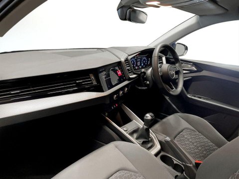 Audi A1 1.0 TFSI 25 Sport Sportback 5dr Petrol Manual Euro 6 (s/s) (95 ps) Air Con 15