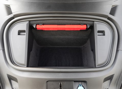 Porsche Taycan Turbo S 40