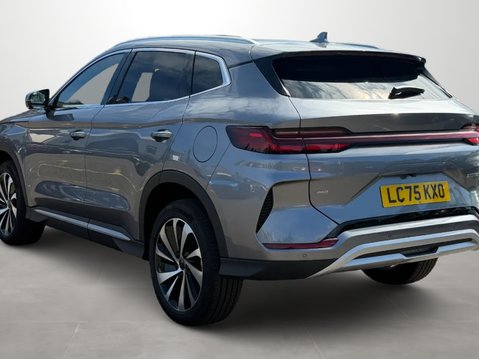 BYD Seal U 1.5 DM-i PHEV AWD Design Auto 3