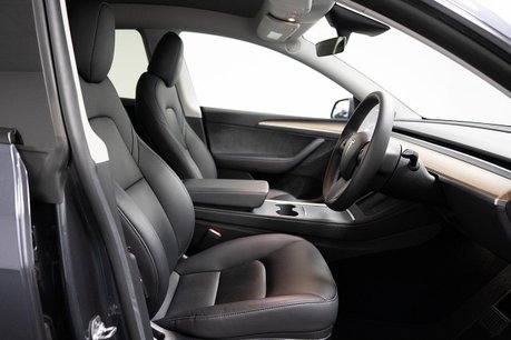 Tesla Model Y (Dual Motor) Long Range SUV 5dr Electric Auto 4WDE (384 bhp) 3