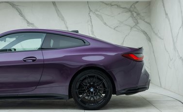 BMW M4 COMPETITION 37