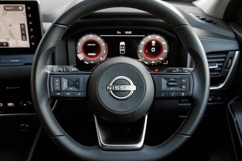 Nissan Qashqai DIG-T N-CONNECTA MHEV 20