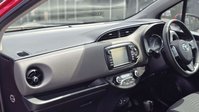 Toyota Yaris 1.5 VVT-h Icon Hatchback 5dr Petrol Hybrid E-CVT Euro 6 (s/s) (100 ps) 16