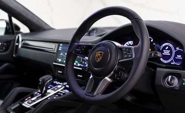 Porsche Cayenne GTS Coupé 9