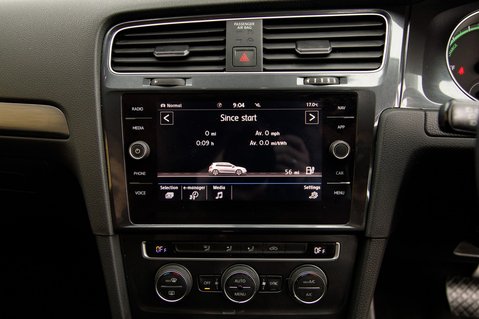 Volkswagen Golf E-GOLF 24
