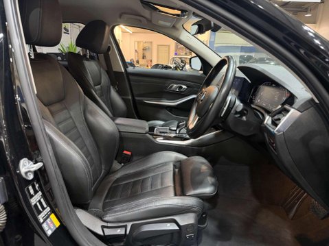 BMW 3 Series 2.0 330e 12kWh Sport Pro Saloon 4dr Petrol Plug-in Hybrid Auto Euro 6 (s/s) 30
