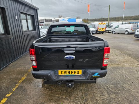 Ford Ranger WILDTRAK 4X4 DCB TDCI 5