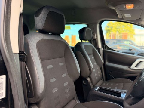 Citroen Berlingo Multispace 1.6 Berlingo Multispace Air XTR e-HDi Semi-Auto 5dr 12