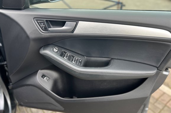Audi Q5 2.0 TDI QUATTRO S LINE PLUS 24