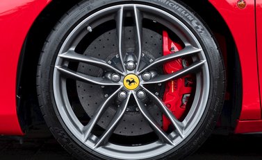 Ferrari 488 Spider 12