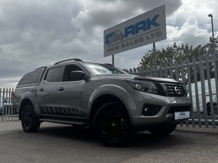 Nissan Navara 2.3 dCi N-Guard Pickup Double Cab 4dr Diesel Auto 4WD Euro 6 (190 ps)