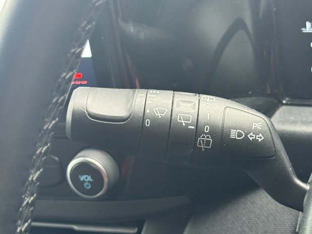 Ford Tourneo Custom Titanium Luxe | 9 Seat | Auto | L2 LWB | 320 | Euro 6 | £31,993 + vat 15