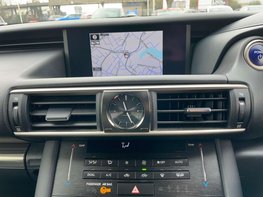 Lexus Is 2.5 IS 300h Advance CVT 4dr 41